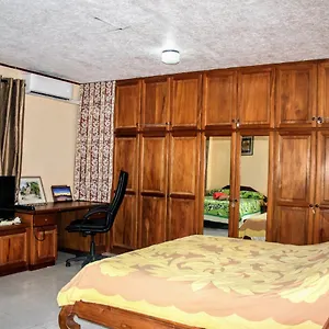 Tahiti - Sanny's Place Family & Poo Appartement Punaauia (Tahiti)